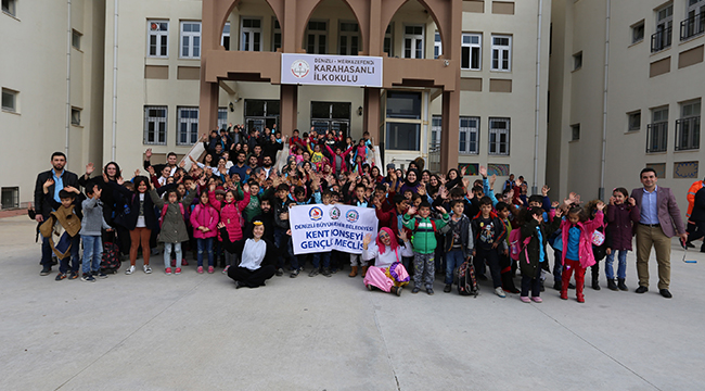 OKULLAR GENÇLER İLE RENKLENİYOR