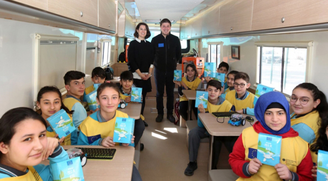 AB BİLİM KARAVANI DENİZLİ’DEN GEÇTİ