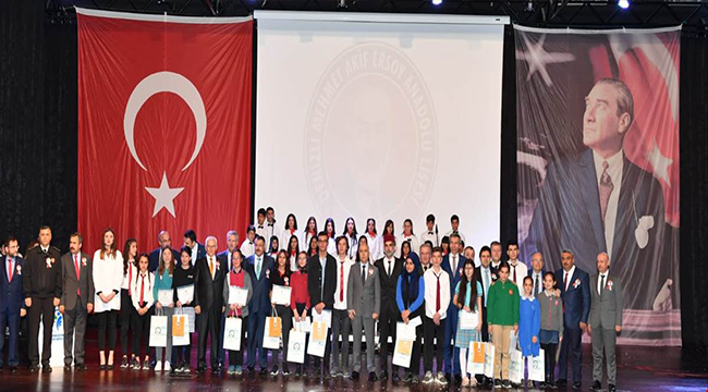 DENiZLi MiLLi ŞAiR’İ ANDI