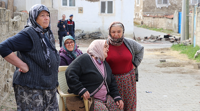 DEPREMİN ŞOKUNU ATLATMAYA ÇALIŞIYORLAR