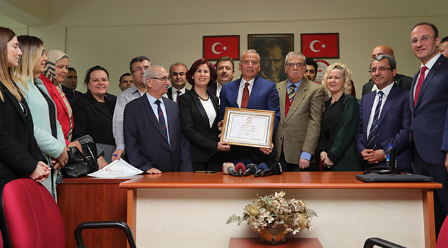 BAŞKAN ZOLAN MAZBATASINI ALDI