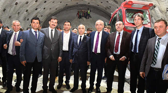 Honaz Tünelinde Anlamlı Tören