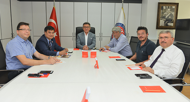 Vietnam Büyükelçiliği Ticaret Müsteşarı Denizli’de İdi