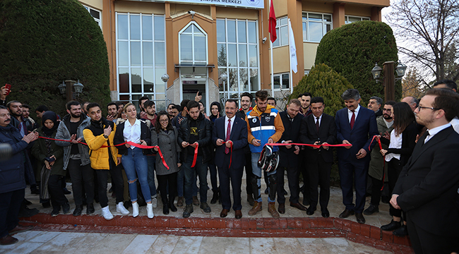 MERKEZİN AÇILIŞINI REKTÖR BAĞ YAPTI