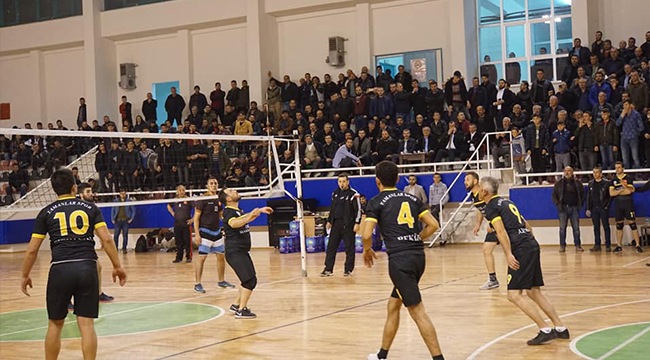 ÇİVRİL VOLEYBOLA DOYDU