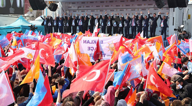 DENİZLİLİLER MİTİNG ALANINI DOLDURDU