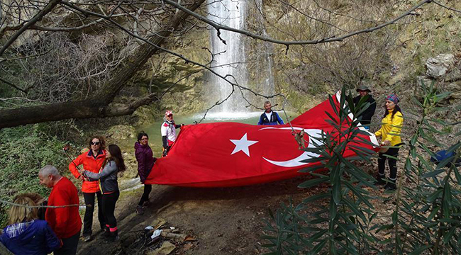 DOĞA DOSTLARI BU KEZ KARAHAYIT ŞELALESİ’NE YÜRÜDÜ
