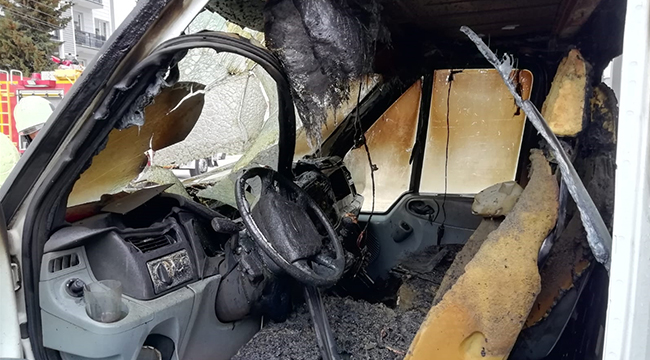 LPG TÜPÜ YÜKLÜ KAMYONET YANDI