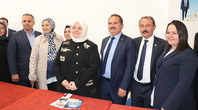 BAKAN SELÇUK DEPREM BÖLGESİ’NE GiTTi