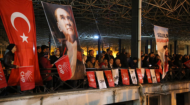 YÜZLERCE MERKEZEFENDİLİ MİTİNGE AKIN ETTİ