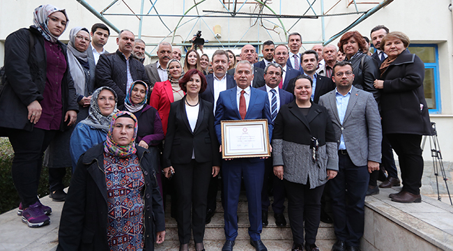 BAŞKAN ZOLAN MAZBATASINI ALDI