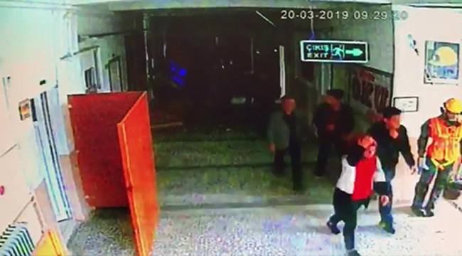 Denizli'deki deprem okulun güvenlik kamerasında 