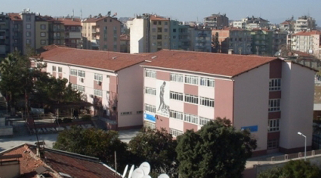 OKULDA DARP GÜVENLİK KAMERALARINA YANSIDI