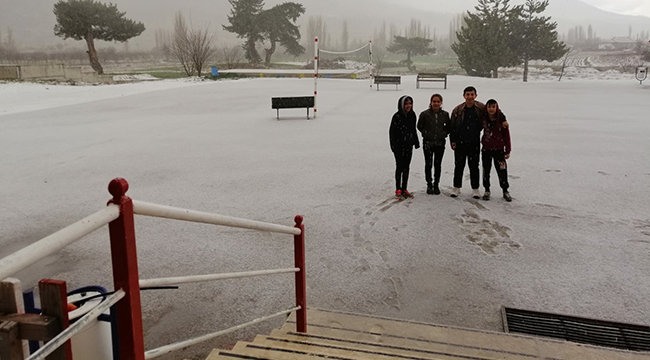 Çameli'nin iki Mahallesi'nde dolu yağışı etkili oldu