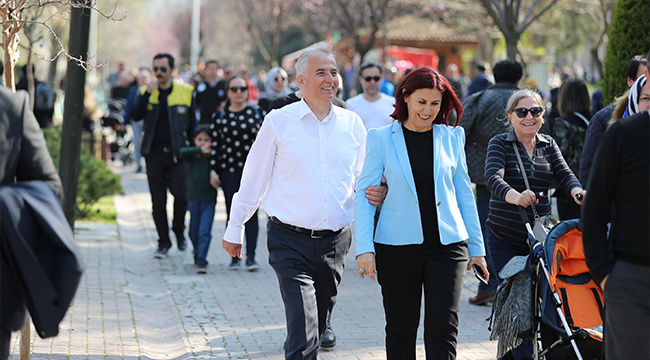 Denizlililer Parklara Akın Etti
