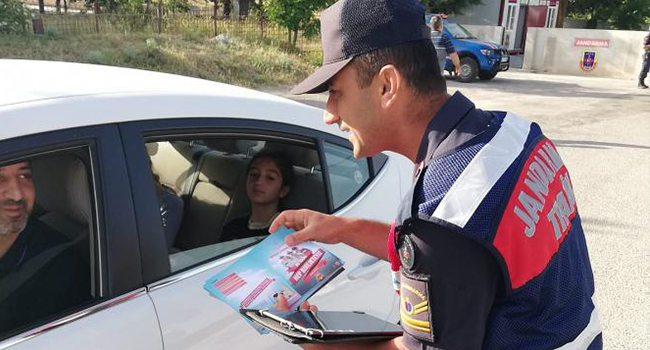 Jandarma Çocuklarla İşbirliği Yaptı