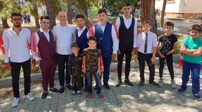 Başkan Özbaş, Askere Gidecek 18 Genci Ziyaret Etti