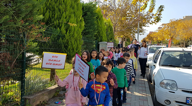 KENDİLERİ KÜÇÜK YÜREKLERİ BÜYÜK