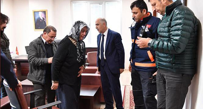 VALİ KARAHAN KRİZ MASASINI DA ZİYARET ETTİ