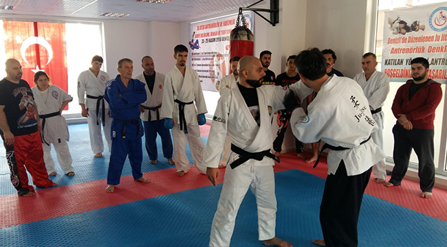 JU JİTSU'DA 32 SPORCU SERTİFİKA ALDI