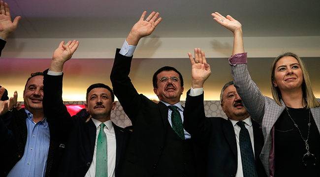 ZEYBEKCİ İZMİR’DE PARTİLİLERLE BULUŞTU