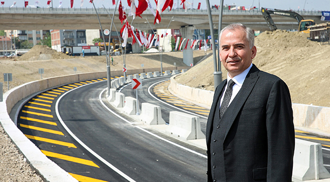 KÖPRÜLÜ KAVŞAKLAR TRAFİĞİN CAN DAMARI OLDU