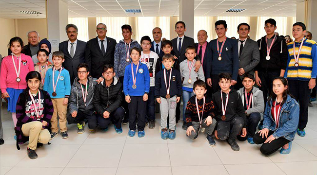 VALİ KARAHAN, ÇAMELİ İLÇESİ'Nİ ZİYARET ETTİ