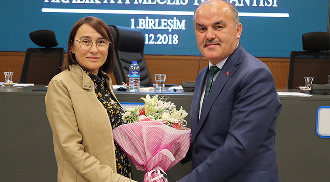 GÜRLESİN BAYAN MECLİS ÜYELERİNİ UNUTMADI