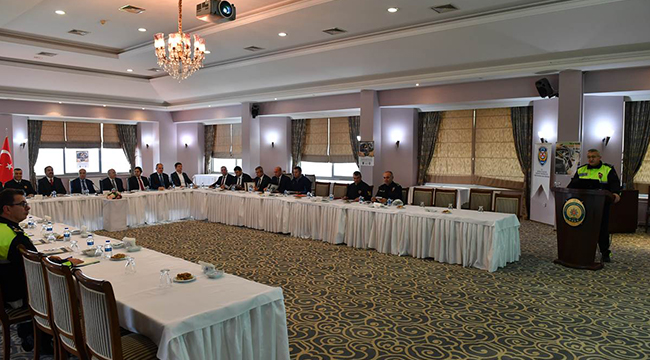 KIŞ DÖNEMİ İL TRAFİK GÜVENLİĞİ TOPLANTISI YAPILDI