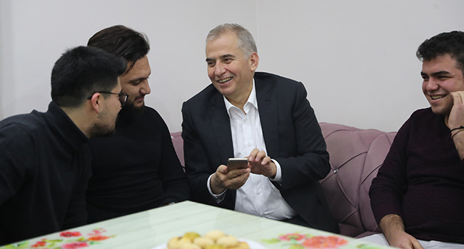 ZOLAN’DAN GENÇLERE DENİZLİSPOR FORMASI