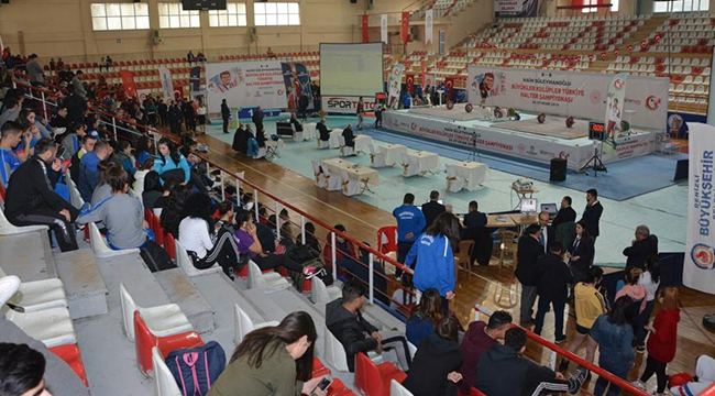 528 SPORCU MADALYA İÇİN MÜCADELE ETTİ