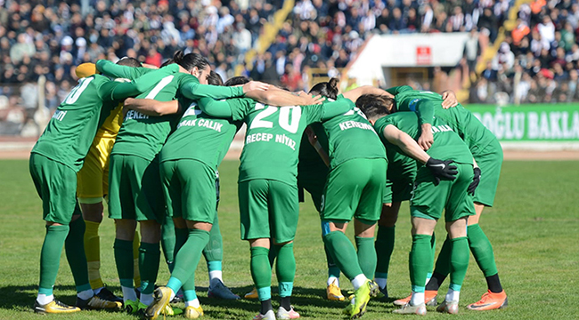 DENİZLİSPOR LİDERLİĞİNİ SÜRDÜRÜYOR