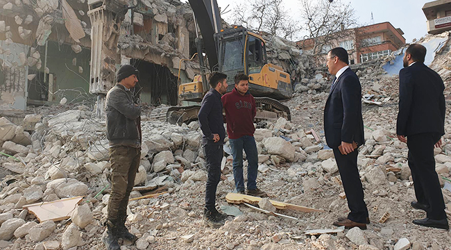 REKTÖR BAĞ, YIKIMI SÜREN PAÜ HASTANESİ’NDE İNCELEME YAPTI