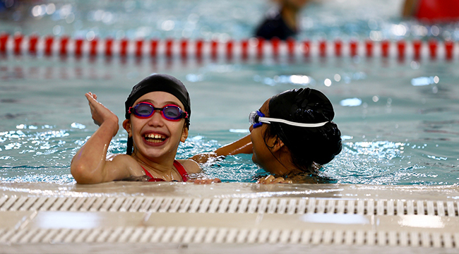 KAPALI YÜZME HAVUZLARI 100 BİNLER KULÜBÜNDE