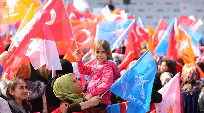 DENİZLİLİLER MİTİNG ALANINI DOLDURDU