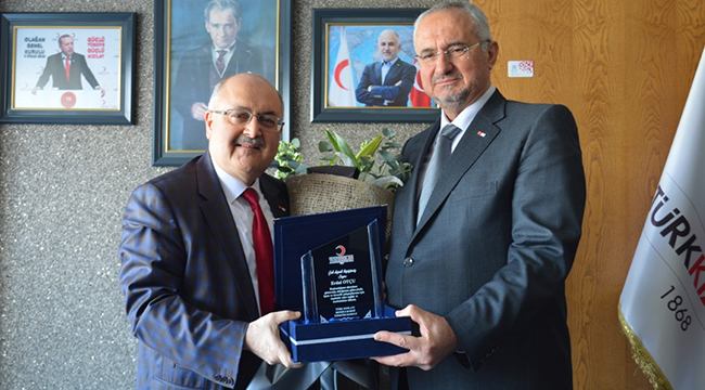 KIZILAY’DA YENİ BAŞKAN DENİZ OLDU