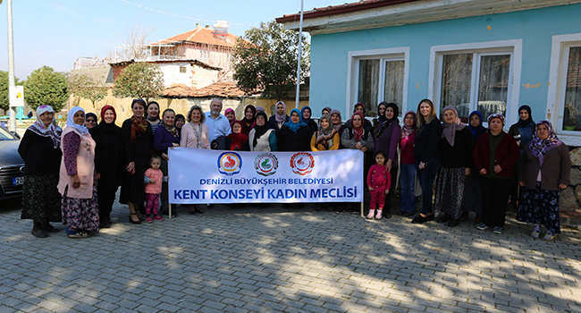 KADIN MECLİSİ'NİN EĞİTİM PROGRAMLARI SÜRÜYOR