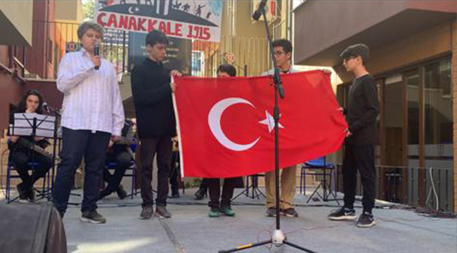 UĞUR OKULLARI ÖĞRENCİLERİ ŞEHİTLERİNİ ANDI