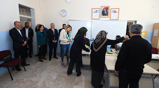 BAŞKAN ZOLAN OYUNU KULLANDI