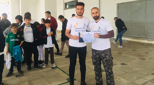 PAÜ SBF Öğrencileri Çocuklarla Dolu Dolu Bir Gün Geçirdi