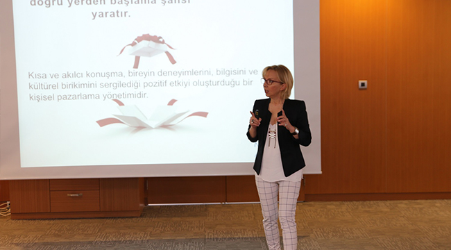 Profesyoneller İçin Akılcı ve Kısa Konuşma Sanatı Eğitimi