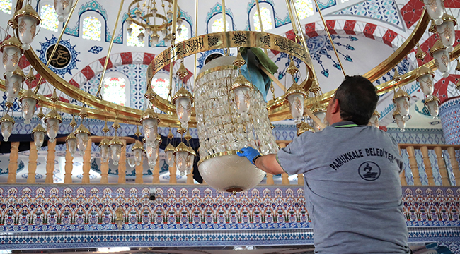 Pamukkale’de Camiler Bayrama Hazır