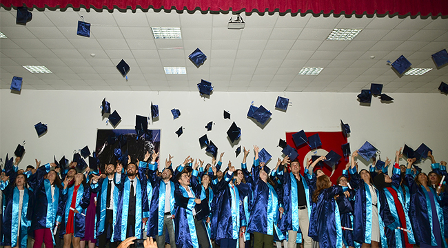 PAÜ Uygulamalı Bilimler YO’da Mezuniyet Coşkusu