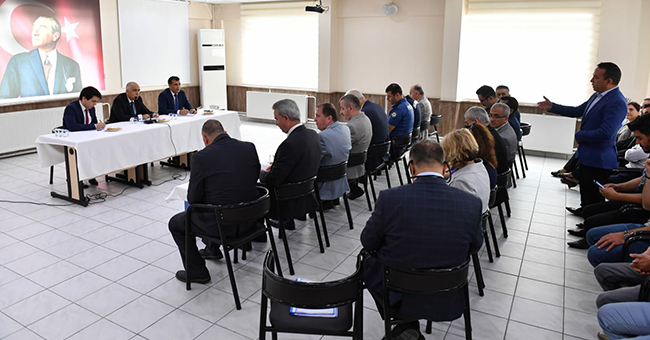 Vali Karahan, Babadağ ve Sarayköy Muhtarlar İle Bir araya Geldi