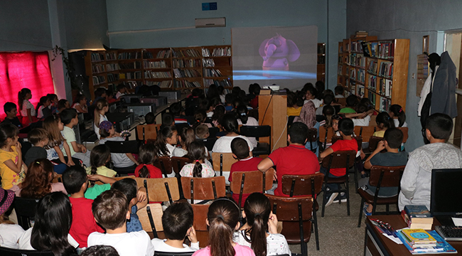 Kitap  Okumaya Teşvik İçin Kütüphaneye Sinema Kuruldu
