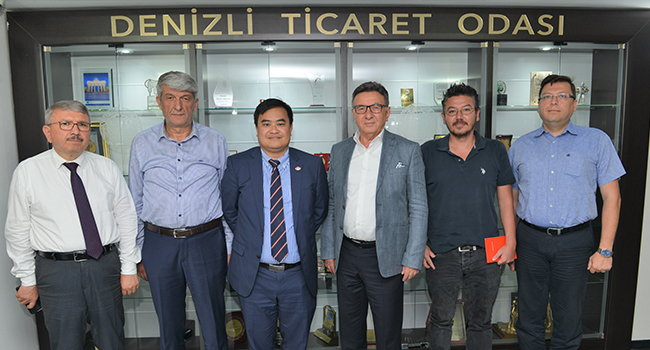 Vietnam Büyükelçiliği Ticaret Müsteşarı Denizli’de İdi