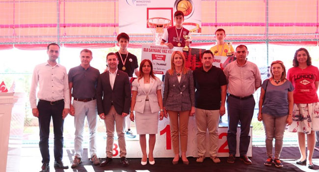 Satranç Turnuvası Ödülleri Sahiplerini Buldu