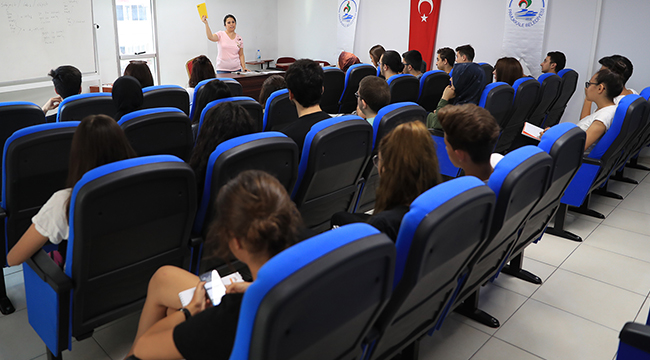 Pamukkale Belediyesi Yabancı Dil Öğretiyor