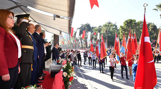 DENİZLİ'DE 29 EKİM COŞKUSU BÖYLE YAŞANDI