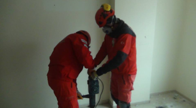 DENİZLİ AKUT EV SAHİPLİĞİNDE DEPREM EĞİTİMİ